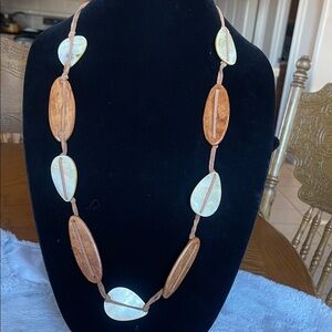 Elegant Brown and Cream Necklace